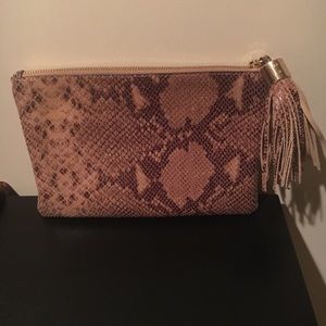 G.I.L.I Leather Pouch w/Tassel